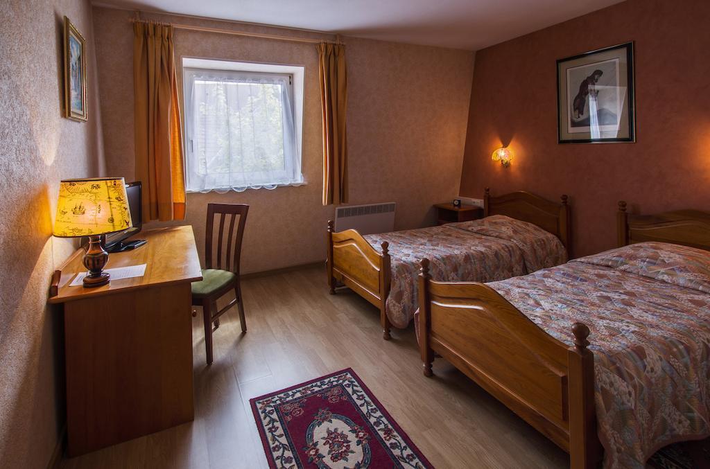 Logis Hotel Restaurant Hostellerie De L'Etoile Wasselonne Стая снимка