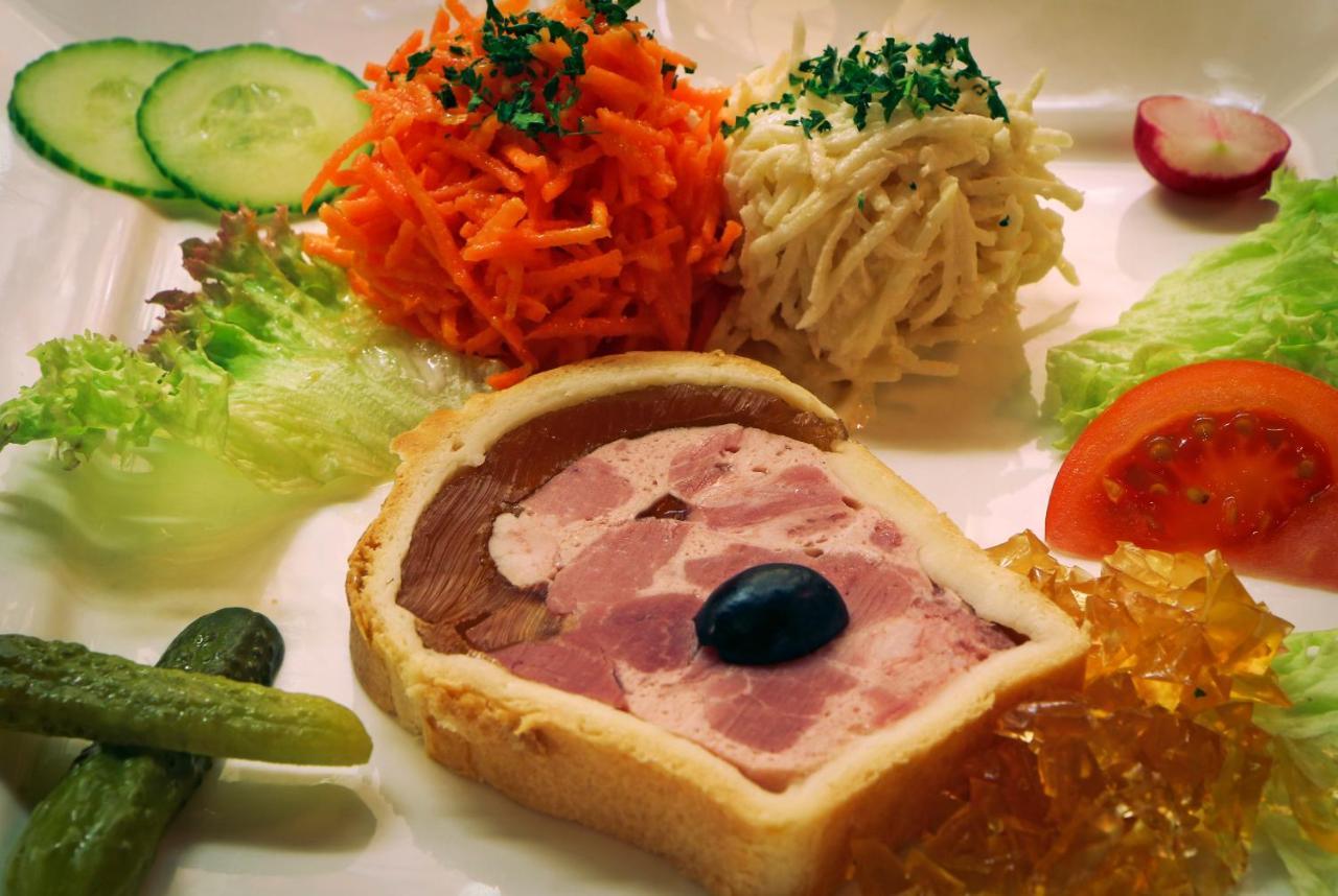 Logis Hotel Restaurant Hostellerie De L'Etoile Wasselonne Екстериор снимка