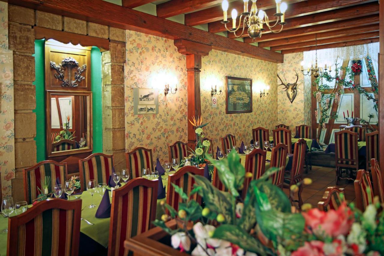 Logis Hotel Restaurant Hostellerie De L'Etoile Wasselonne Екстериор снимка